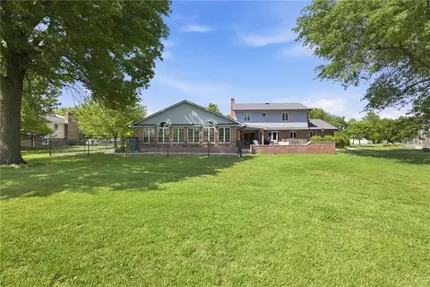 Exterior - 308 Canary Ln, Iola, KS 66749 photo 10 of 10
