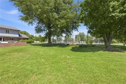 Exterior - 308 Canary Ln, Iola, KS 66749 photo 6 of 10