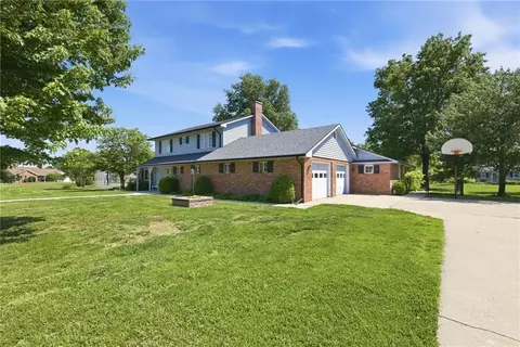 Exterior - 308 Canary Ln, Iola, KS 66749 photo 2 of 10