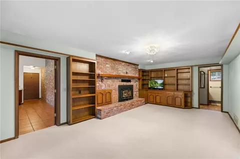 Living - 308 Canary Ln, Iola, KS 66749 photo 1 of 10