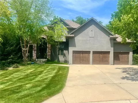 26132 W 108th Pl, Olathe, KS 66061