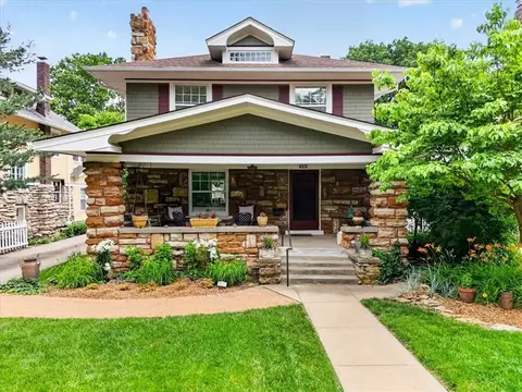 631 W 59th St, Kansas City, MO 64113