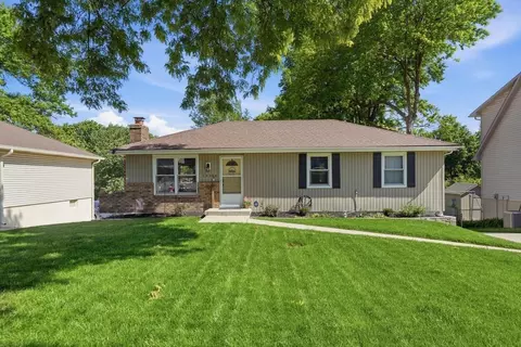 19304 E R D Mize Rd, Independence, MO 64057