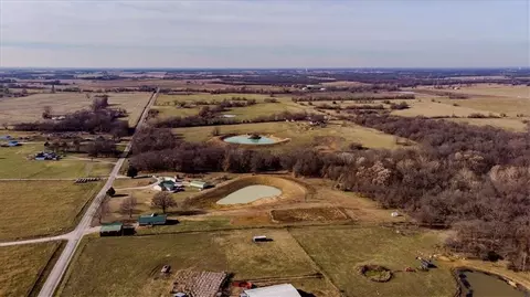 View/Area - 470 SW 850 Rd, Chilhowee, MO 64733 photo 5 of 7