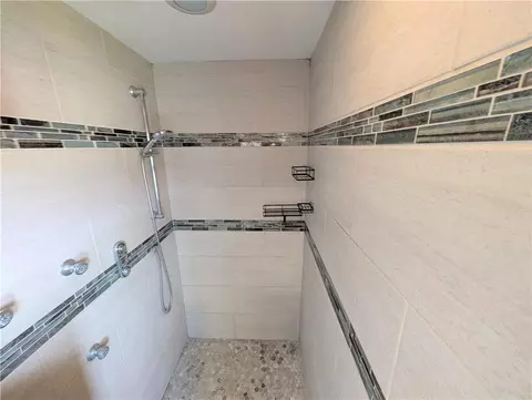 Bath - 470 SW 850 Rd, Chilhowee, MO 64733 photo 3 of 7