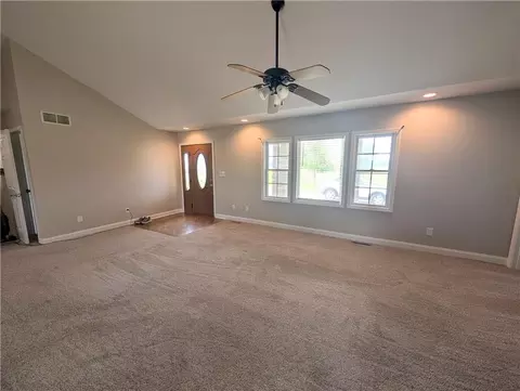 Living - 470 SW 850 Rd, Chilhowee, MO 64733 photo 4 of 8