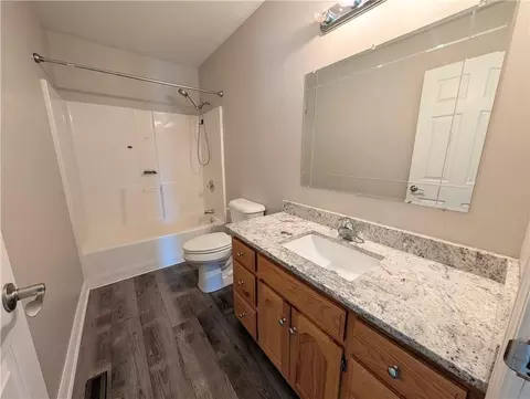 Bath - 470 SW 850 Rd, Chilhowee, MO 64733 photo 5 of 7