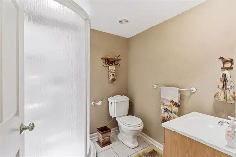 Bath - 12905 Quail Rdg, Lees Summit, MO 64086 photo 6 of 6