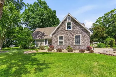 12905 Quail Rdg, Lees Summit, MO 64086
