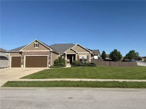 34533 W 82nd St, De Soto, KS 66018