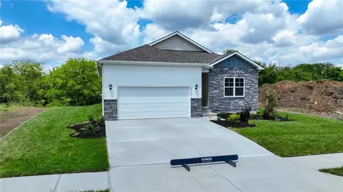 25248 W 177th Ter, Gardner, KS 66030