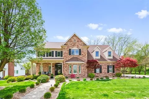 3506 Woodland Pointe Dr, Saint Joseph, MO 64506