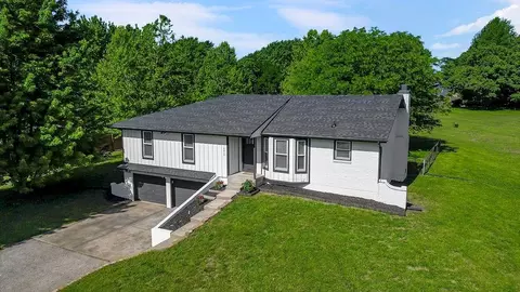 16612 Kentucky Rd, Belton, MO 64012