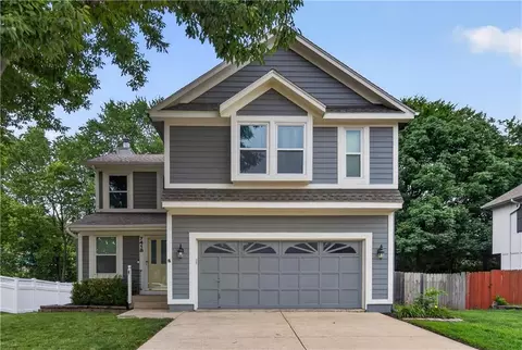 7418 W 152nd St, Overland Park, KS 66223
