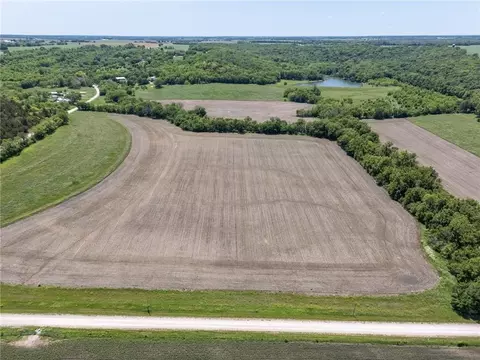 10 N 60 Acres N 800 Rd, Baldwin City, KS 66006