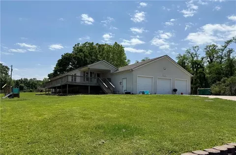 5125 Swartz Rd, Kansas City, KS 66106