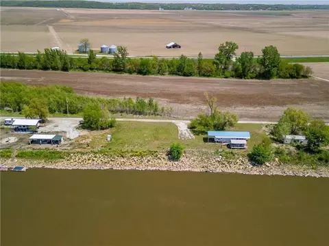 32067 Parma Dr, Oregon, MO 64473 photo 2