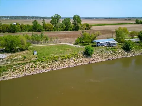 32067 Parma Dr, Oregon, MO 64473 photo 9
