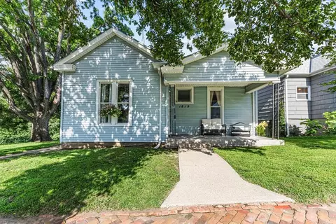 1819 Dewey Ave, Saint Joseph, MO 64505