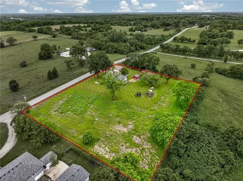 25406 E 267th St, Harrisonville, MO 64701
