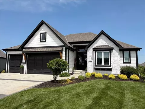 14510 S Parkhill St, Olathe, KS 66062