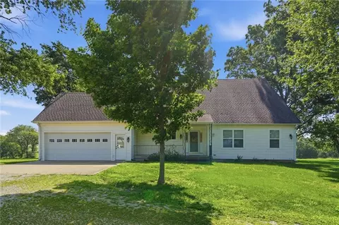 20958 Stranger Rd, Leavenworth, KS 66048