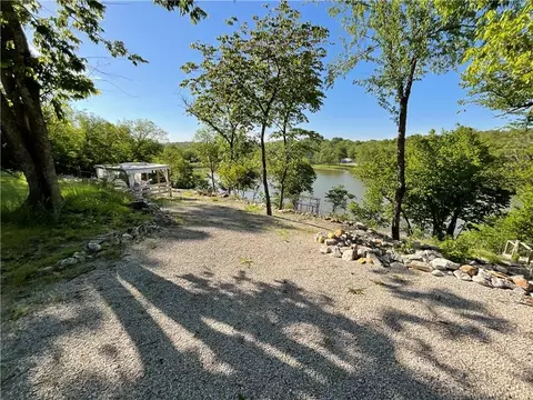 Lakecrest Drive, Excelsior Springs, MO 64024