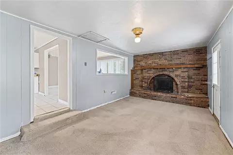 Living - 11624 E 38th Ter, Independence, MO 64052 photo 7 of 7