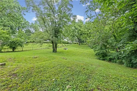 Exterior - 11624 E 38th Ter, Independence, MO 64052 photo 4 of 8
