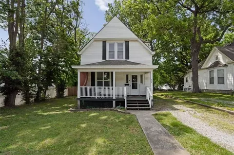 404 S Osage St, Independence, MO 64050