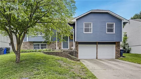 16305 W 125th St, Olathe, KS 66062
