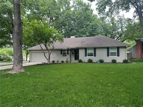 6018 W 78th Ter, Prairie Village, KS 66208