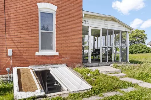 Exterior - 302 E 4th St, Milan, MO 63556 photo 13 of 15