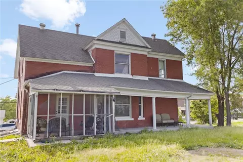 302 E 4th St, Milan, MO 63556