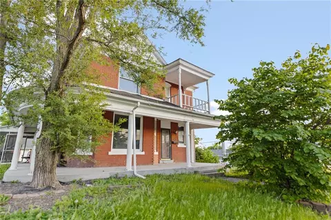 Exterior - 302 E 4th St, Milan, MO 63556 photo 11 of 15