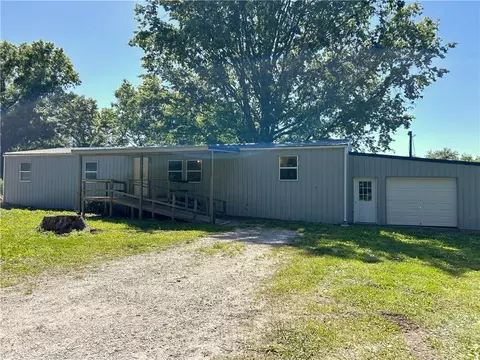 624 N Mccomb St, Rich Hill, MO 64779
