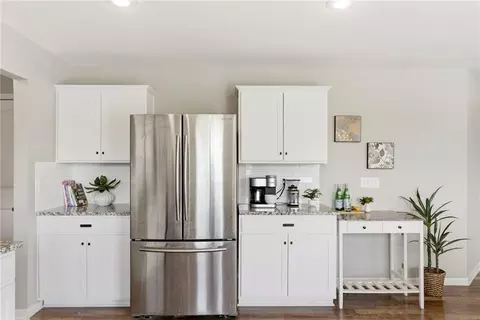 Kitchen - 20125 E 24th Terrace Ct, Independence, MO 64057 photo 2 of 4