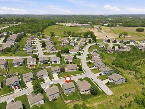 View/Area - 20125 E 24th Terrace Ct, Independence, MO 64057 photo 3 of 4