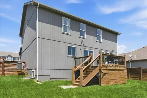 Exterior - 20125 E 24th Terrace Ct, Independence, MO 64057 photo 6 of 9