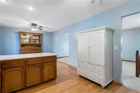Entry Way - 807 E Summit St, Smithville, MO 64089 photo 1 of 1
