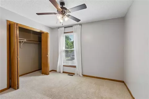 Bedroom - 807 E Summit St, Smithville, MO 64089 photo 1 of 5