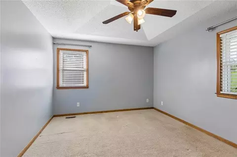 Bedroom - 807 E Summit St, Smithville, MO 64089 photo 2 of 5