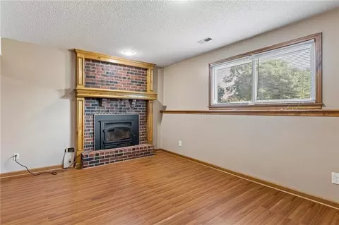 Living - 807 E Summit St, Smithville, MO 64089 photo 3 of 4