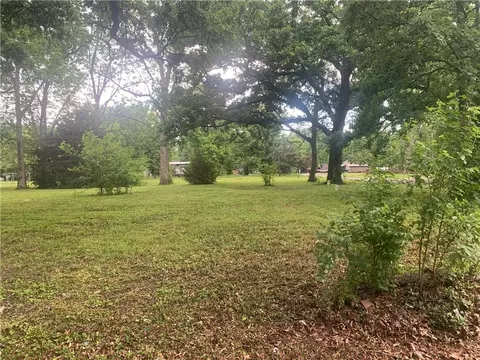 610 E 7th St, Pleasanton, KS 66075
