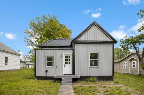 325 E Lake St, Marceline, MO 64658