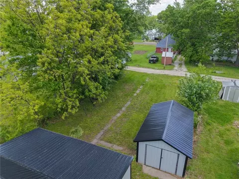View/Area - 325 E Lake St, Marceline, MO 64658 photo 2 of 3