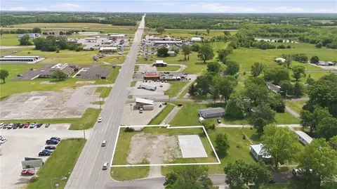 1303 East St, Iola, KS 66749
