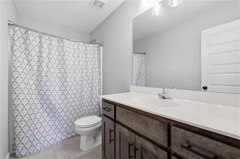 Bath - 802 Wright St, Pleasant Hill, MO 64080 photo 3 of 3