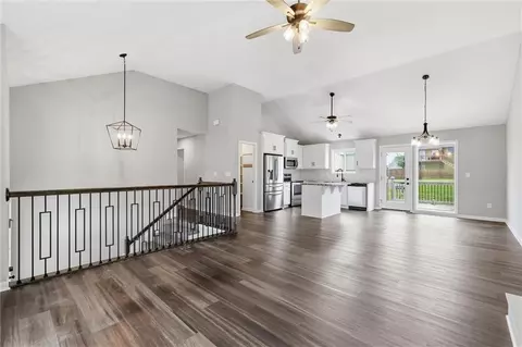 Living - 802 Wright St, Pleasant Hill, MO 64080 photo 4 of 6