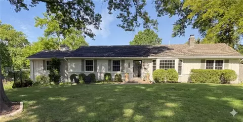 9718 Belinder Rd, Leawood, KS 66206